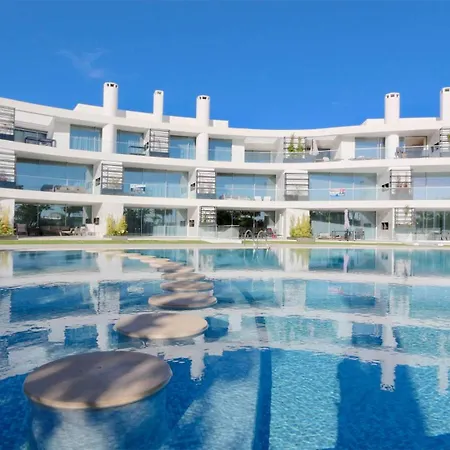 Lake24 Cd256- Cleverdetails, 3 Bedroom Apartment, Sleeps 6, Near To Falesia And The Marina Appartement *