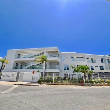 Lake24 Cd256- Cleverdetails, 3 Bedroom Apartment, Sleeps 6, Near To Falesia And The Marina *