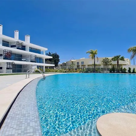 Lake24 Cd256- Cleverdetails, 3 Bedroom Apartment, Sleeps 6, Near To Falesia And The Marina Apartment *