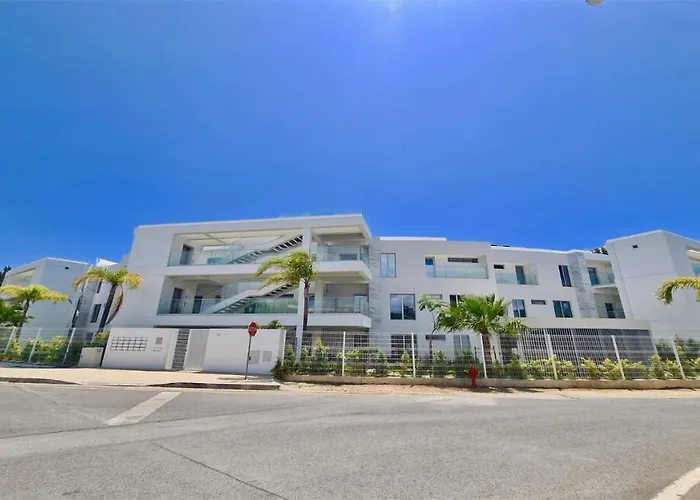 Lake24 Cd256- Cleverdetails, 3 Bedroom Apartment, Sleeps 6, Near To Falesia And The Marina *