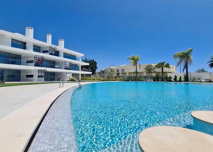 Lake24 Cd256- Cleverdetails, 3 Bedroom Apartment, Sleeps 6, Near To Falesia And The Marina Lejlighed *