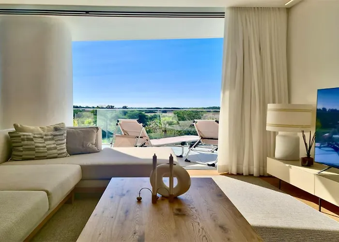 Lake24 Cd256- Cleverdetails, 3 Bedroom Apartment, Sleeps 6, Near To Falesia And The Marina